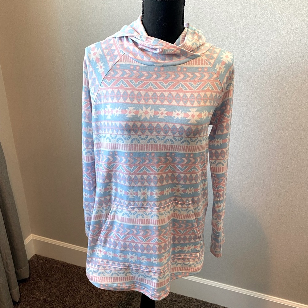 LulaRoe Amber Pullover
